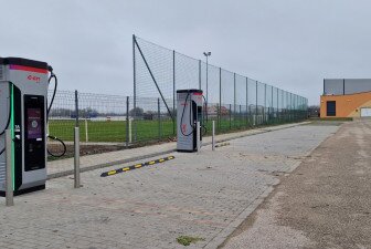 Új elektromos autó töltőállomás a Móradomb körúton